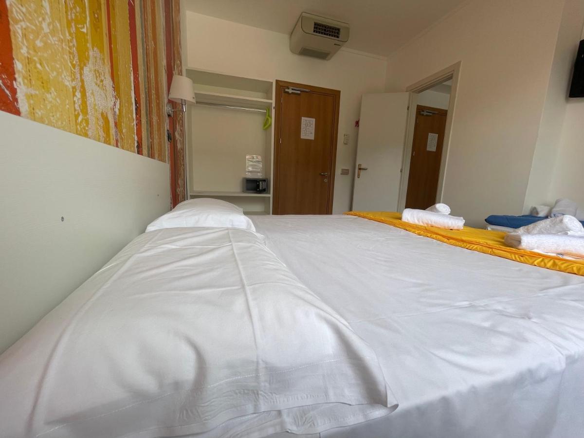 Lake Garda Hostel サロ エクステリア 写真