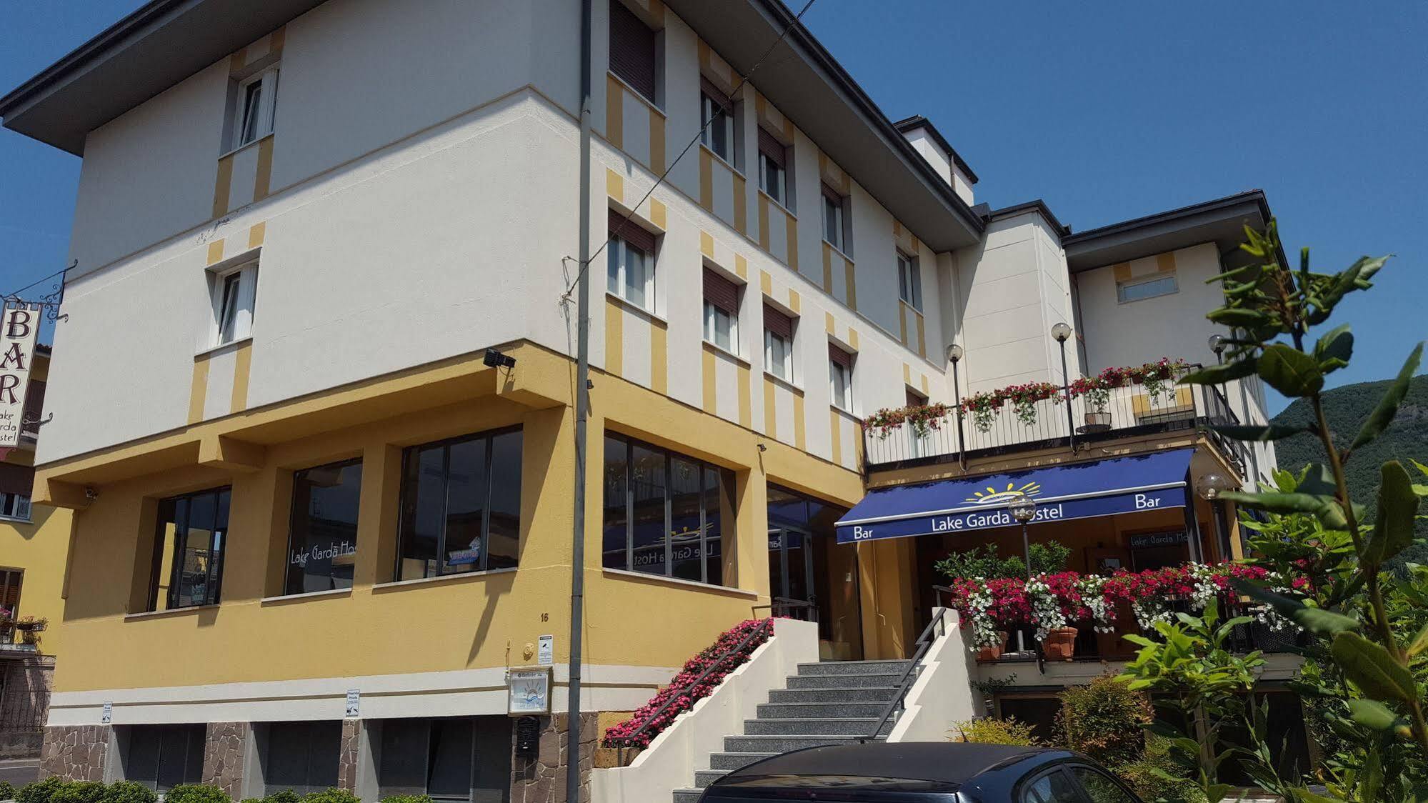 Lake Garda Hostel サロ エクステリア 写真