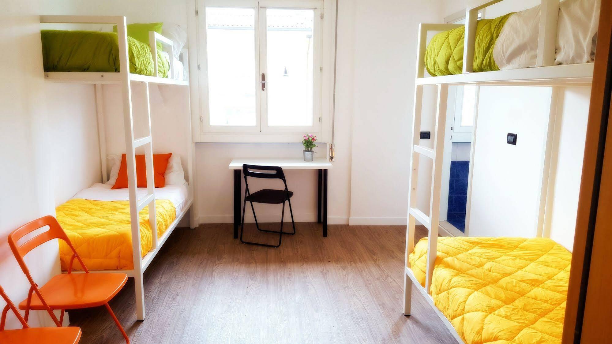 Lake Garda Hostel サロ エクステリア 写真