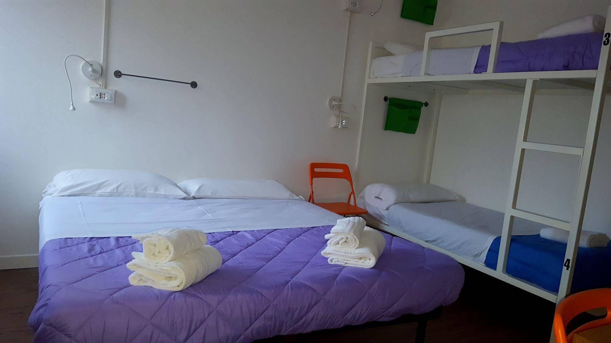 Lake Garda Hostel サロ エクステリア 写真