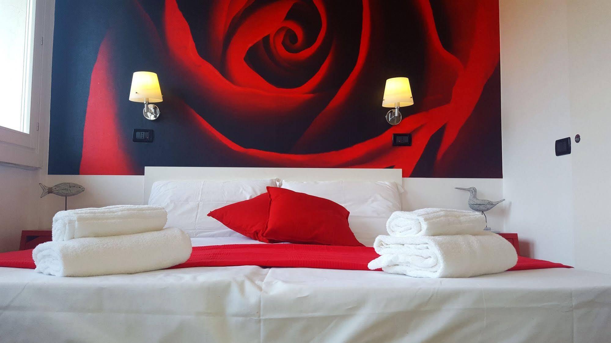 Lake Garda Hostel サロ エクステリア 写真