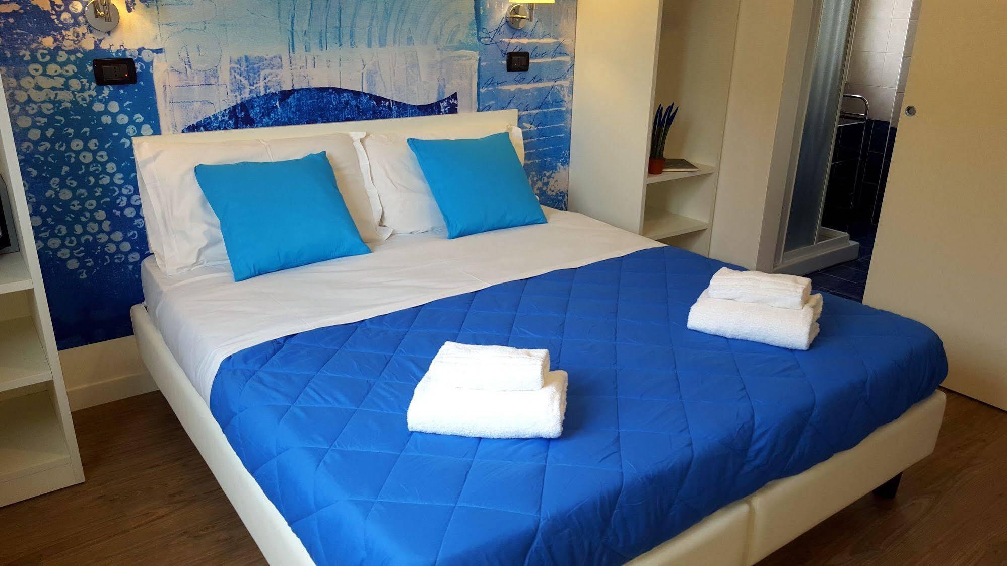 Lake Garda Hostel サロ エクステリア 写真