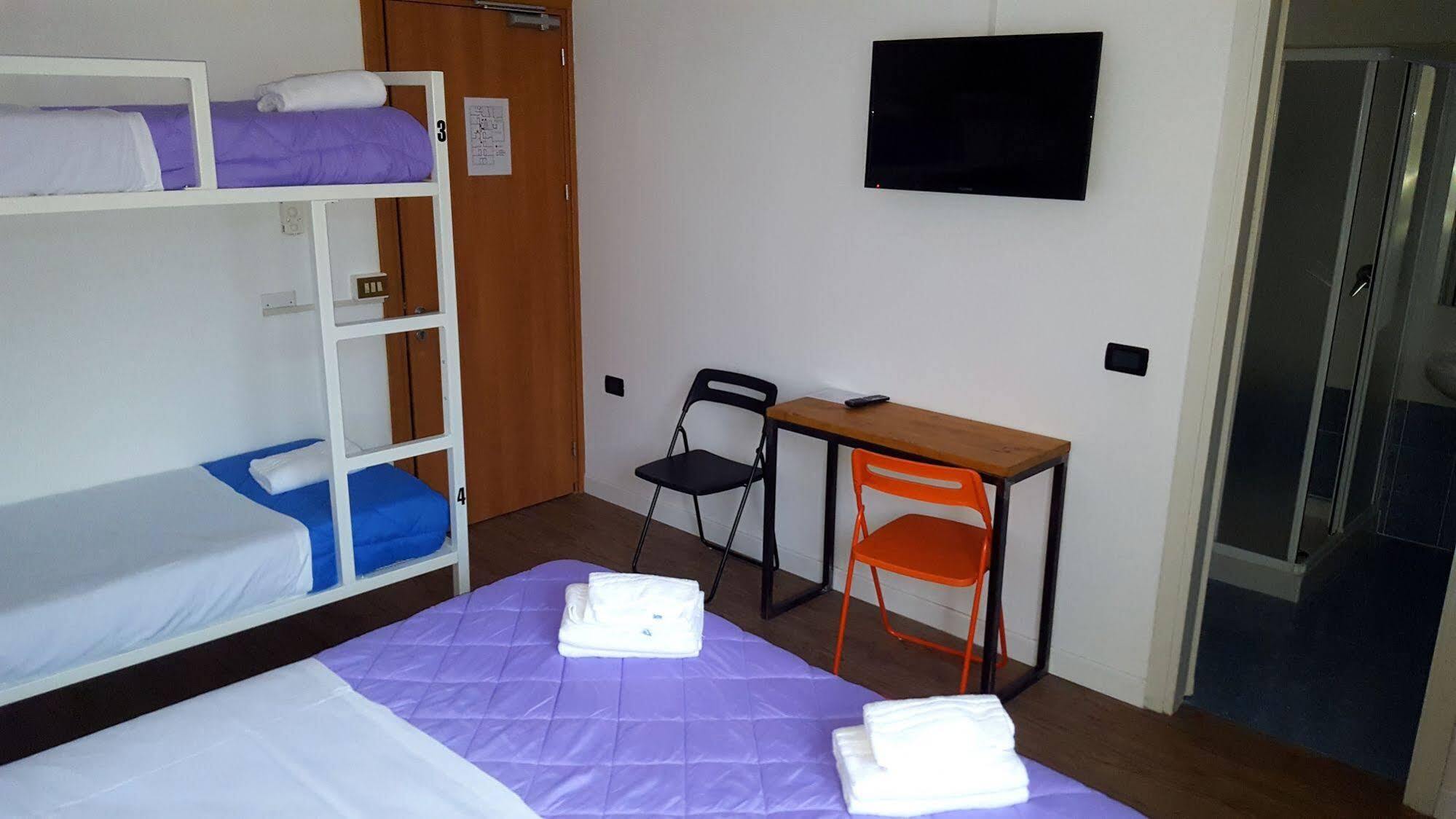 Lake Garda Hostel サロ エクステリア 写真